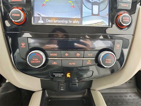 Used 2018 Nissan Rogue Sport SL image 28