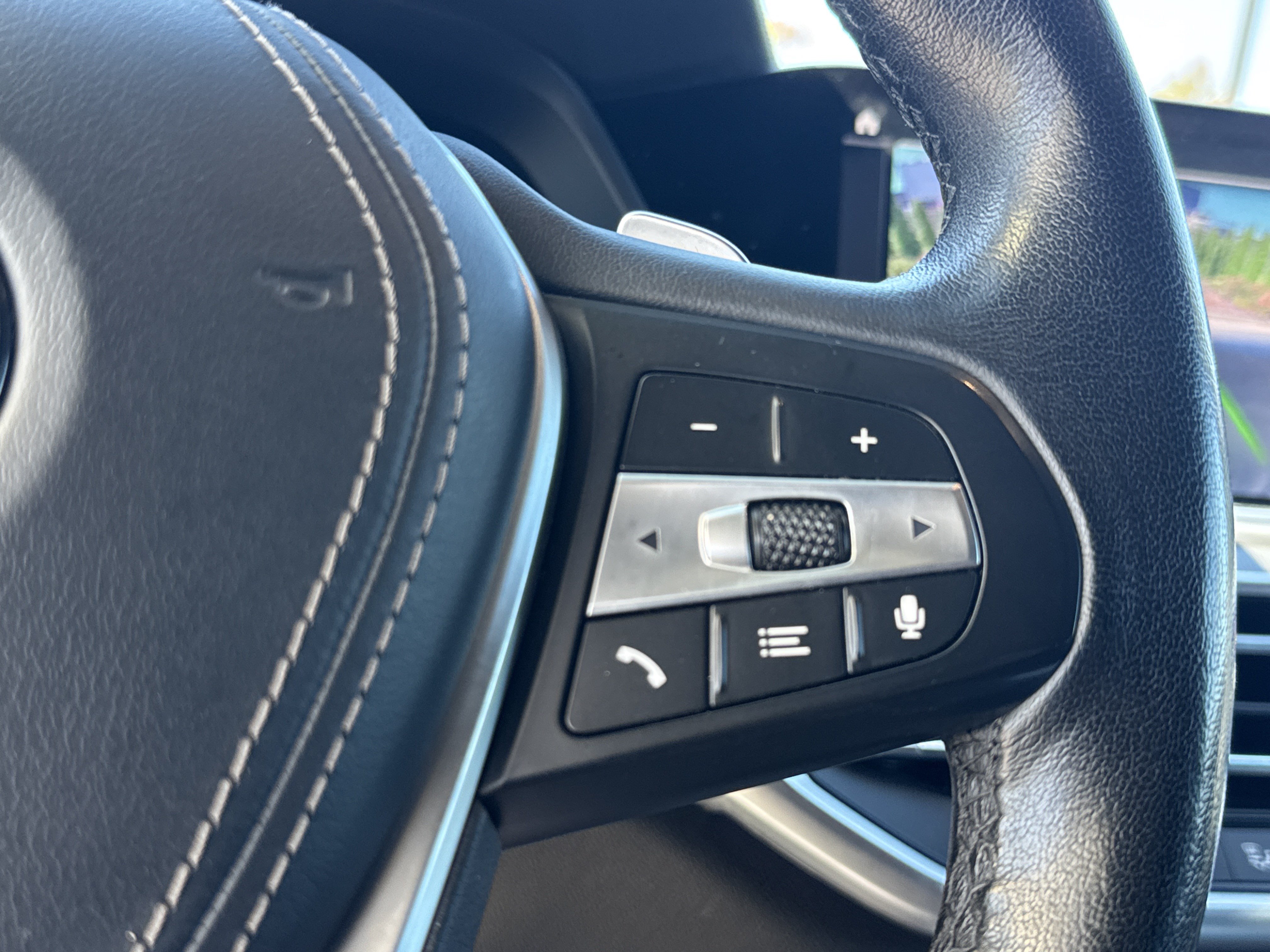 Used 2022 BMW X5 xDrive40i AWD/4WD image 21