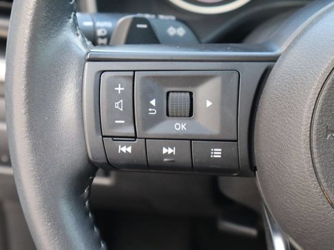 Used 2024 Nissan Rogue SV w/ SV Premium Package FWD image 14