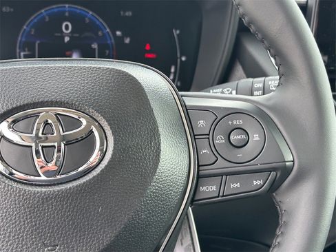 New 2026 Toyota Corolla Cross LE w/ Moonroof Package image 16