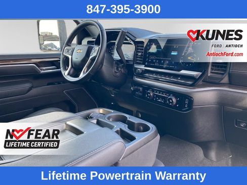 Used 2025 Chevrolet Silverado 2500 LT w/ Convenience Package AWD/4WD image 5