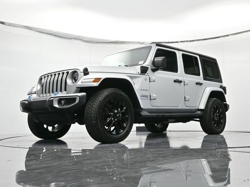 Used 2023 Jeep Wrangler Unlimited Sahara image 48
