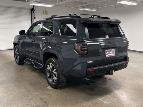 Used 2026 Toyota 4Runner TRD Sport Premium AWD/4WD image 2