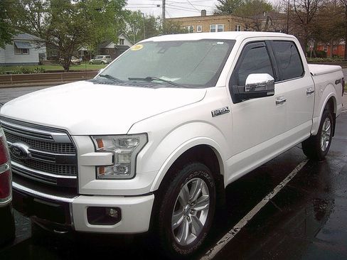 Used 2016 Ford F150 Platinum w/ Equipment Group 701A Luxury AWD/4WD image 2