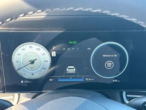 Certified 2025 Hyundai Elantra Limited image 15