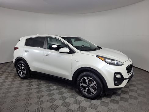 Used 2021 Kia Sportage LX AWD/4WD image 11