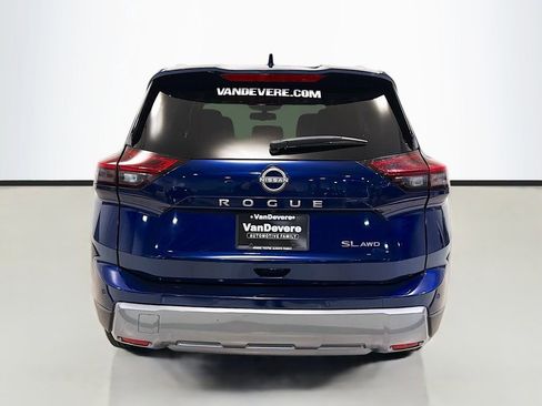 Used 2026 Nissan Rogue SL AWD/4WD image 9