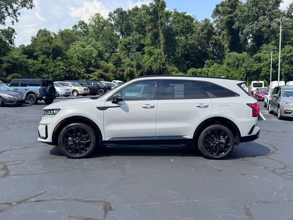 Used 2023 Kia Sorento SX AWD/4WD image 3
