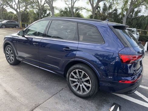Certified 2023 Audi Q7 2.0T Premium Plus image 3
