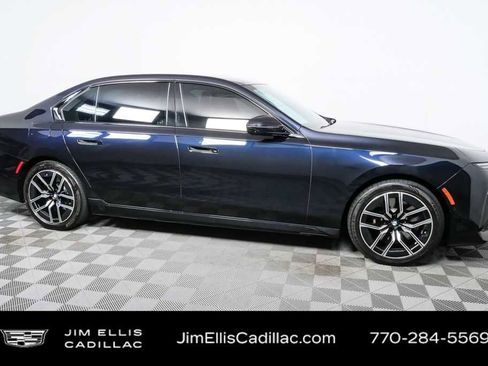 Used 2023 BMW 760i xDrive AWD/4WD image 2