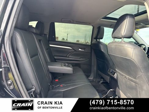 Used 2016 Toyota Highlander XLE image 9