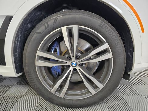 Used 2025 BMW X7 xDrive40i w/ Executive Package AWD/4WD image 2