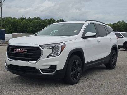 Used 2024 GMC Terrain SLE w/ Driver Convenience Package