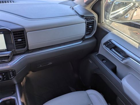 Used 2024 Chevrolet Silverado 1500 LTZ image 16