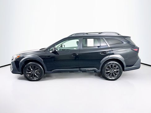 Used 2025 Subaru Outback Onyx Edition AWD/4WD image 4