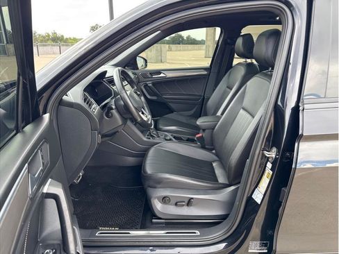 Used 2022 Volkswagen Tiguan SE R-Line AWD/4WD image 14
