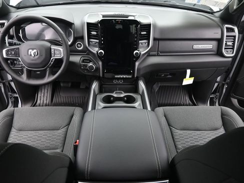 New 2026 RAM 1500 4x4 Crew Cab image 23