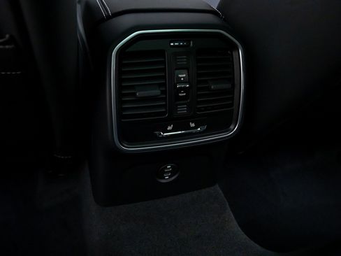 New 2026 Porsche Macan Turbo image 20