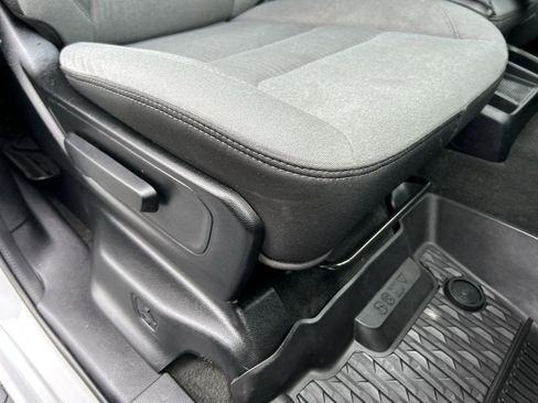Used 2021 RAM 1500 Big Horn AWD/4WD image 16