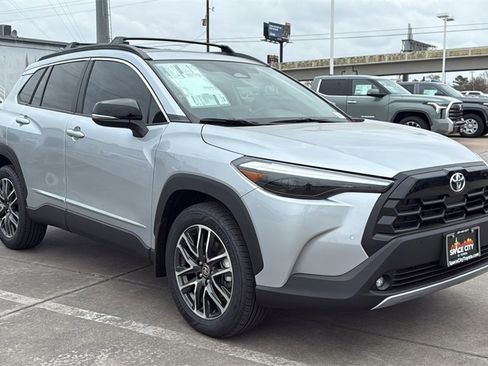 New 2026 Toyota Corolla Cross XLE image 3