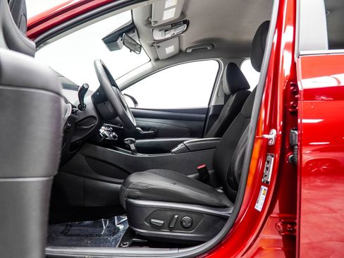 Used 2025 Hyundai Tucson SEL FWD image 37