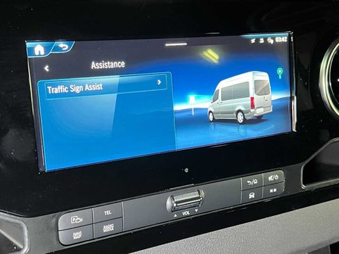 Used 2025 Mercedes-Benz Sprinter 2500 image 34