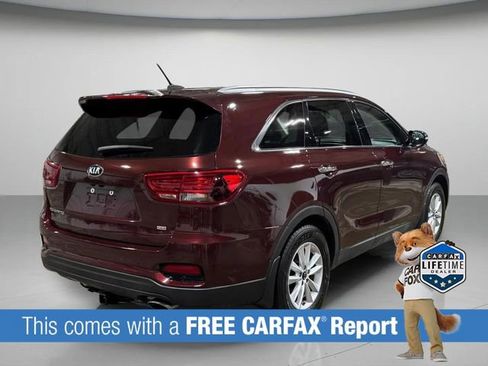 Used 2020 Kia Sorento LX w/ LX I4 Convenience Package image 3