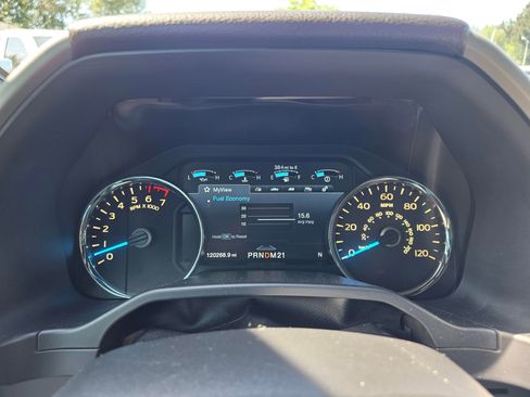 Used 2016 Ford F150 Lariat w/ Equipment Group 502A Luxury AWD/4WD image 12