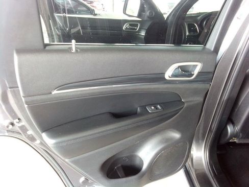 Used 2020 Jeep Grand Cherokee Limited w/ Luxury Group II RWD image 23