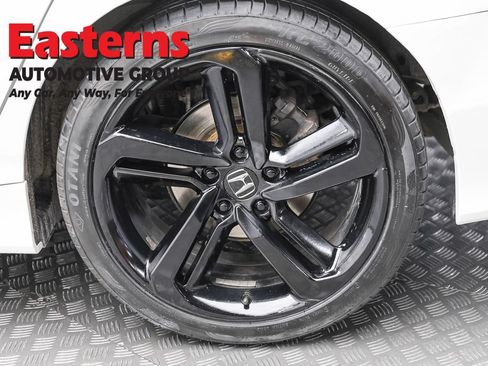Used 2018 Honda Accord Sport image 8