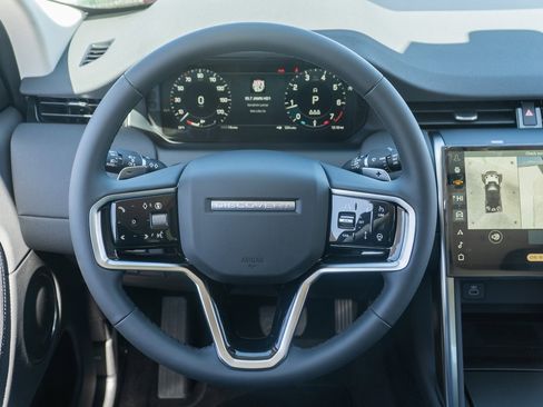 Used 2025 Land Rover Discovery Sport S image 13