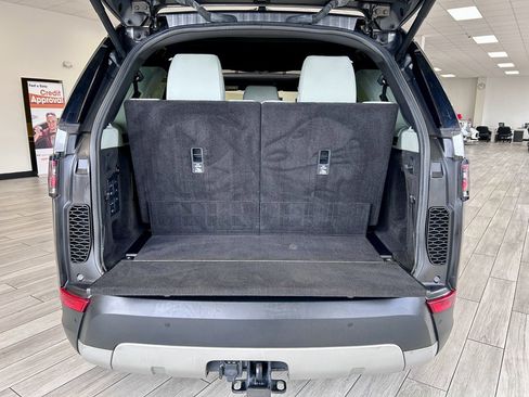 Used 2018 Land Rover Discovery HSE Luxury image 9