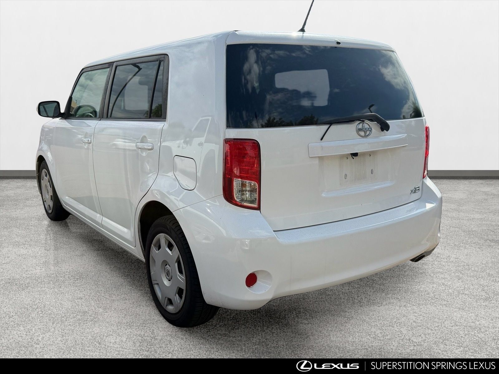 Used 2012 Scion xB FWD image 4