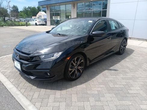 Used 2019 Honda Civic Sport image 2