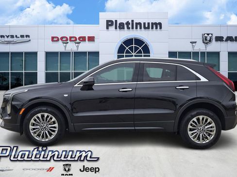 Used 2024 Cadillac XT4 Premium Luxury w/ Cold Weather Package FWD image 3