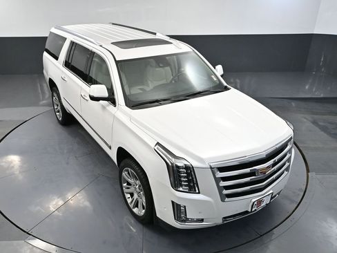 Used 2020 Cadillac Escalade ESV Premium Luxury image 71