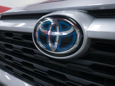 Used 2022 Toyota RAV4 XLE w/ Convenience Package AWD/4WD image 34