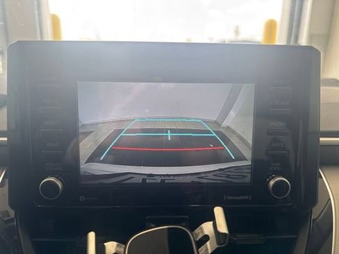 Used 2022 Toyota Corolla L FWD image 11