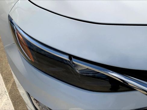 Used 2020 Chevrolet Malibu LT FWD image 27