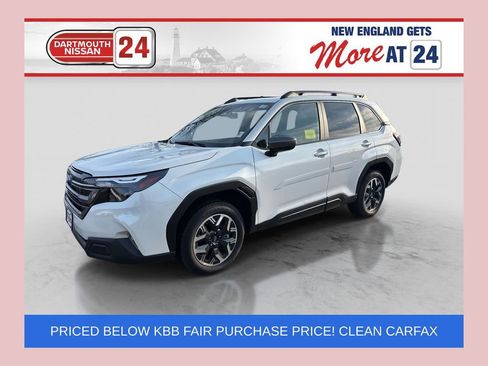 Used 2025 Subaru Forester Premium image 1