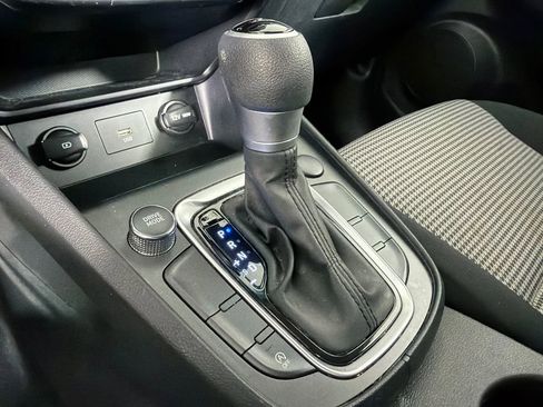 Used 2023 Hyundai Kona SE image 30