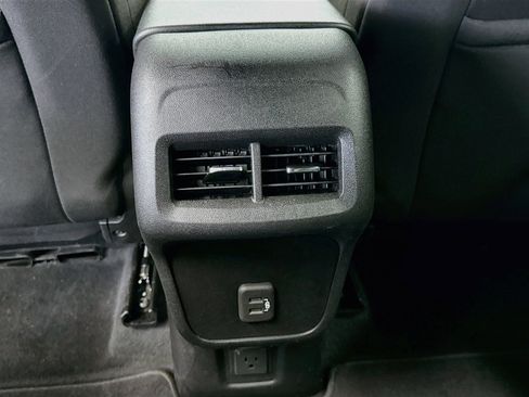 Used 2021 Chevrolet Equinox LT FWD image 28