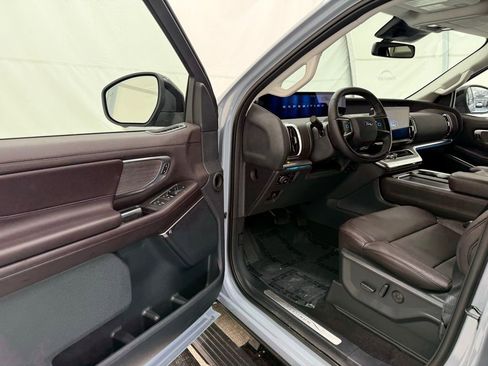 New 2025 Ford Expedition Platinum w/ Platinum Ultimate Package image 36