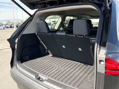 New 2026 Toyota Grand Highlander Limited image 13