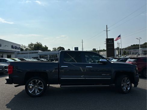 Used 2018 Chevrolet Silverado 1500 LTZ Z71 w/ Centennial Edition AWD/4WD image 3