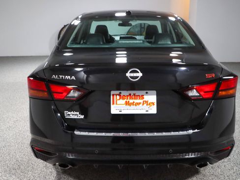 Used 2023 Nissan Altima 2.5 SR FWD image 8