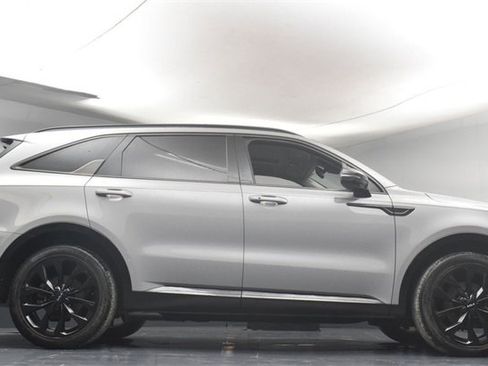 Certified 2023 Kia Sorento SX image 40