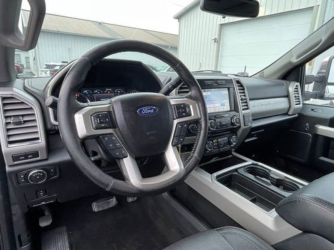 Used 2017 Ford F250 Lariat w/ Chrome Package image 22