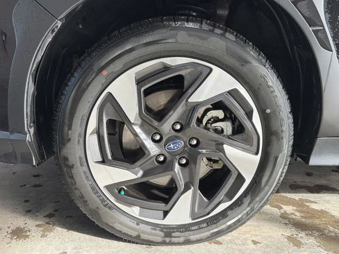 Certified 2025 Subaru Crosstrek 2.5i Limited w/ Crosstrek Mirror Package image 5