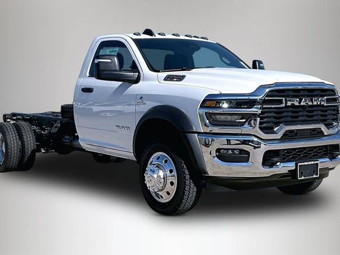 New 2026 RAM 5500 4x4 Regular Cab image 1